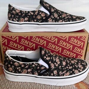 Vans WMNS Classic Slip-On
Rose Dreams Black/White
VN0A5JMHMCG
Sneakers